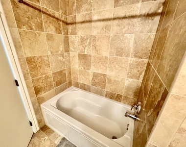 9725 Woods Drive - Photo Thumbnail 14