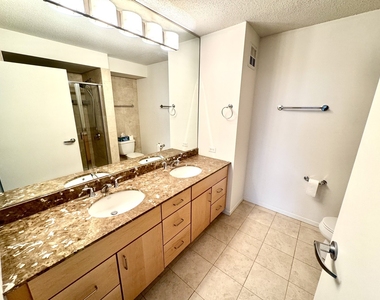 9725 Woods Drive - Photo Thumbnail 9
