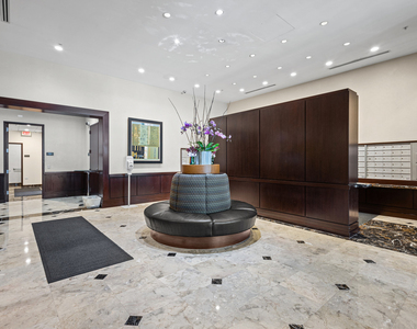 807 Davis Street - Photo Thumbnail 17