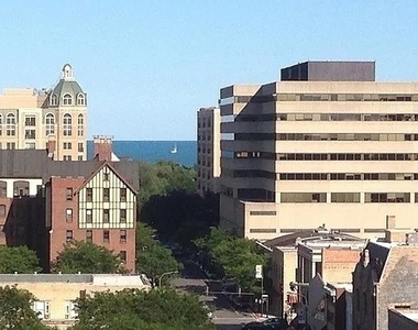 807 Davis Street - Photo Thumbnail 7