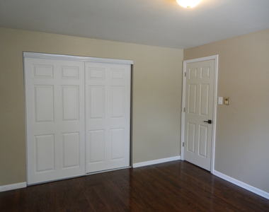 704 W 111th Street - Photo Thumbnail 18