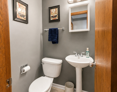 476 Raupp Boulevard - Photo Thumbnail 12