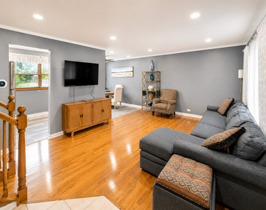 476 Raupp Boulevard - Photo Thumbnail 1