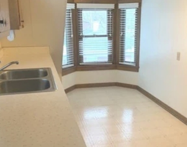 103 Park Street - Photo Thumbnail 5