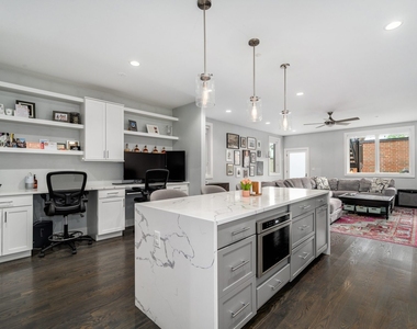 1516 W Ohio Street - Photo Thumbnail 6