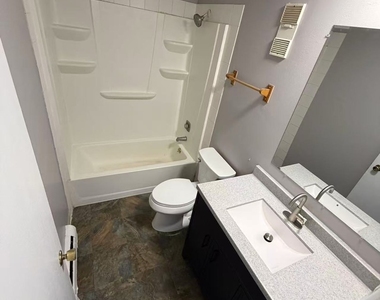 535 Brookside Drive - Photo Thumbnail 3