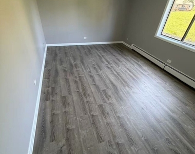 535 Brookside Drive - Photo Thumbnail 5