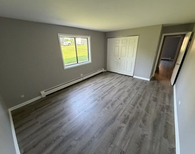 535 Brookside Drive - Photo Thumbnail 4
