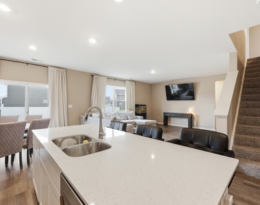 2282 Cobble Springs Drive - Photo Thumbnail 7