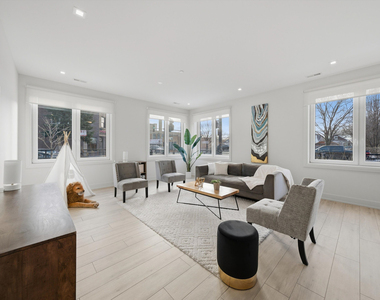4256 W Belmont Avenue - Photo Thumbnail 22