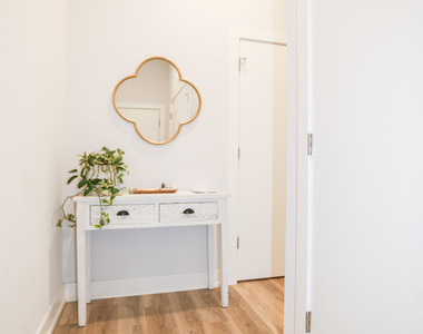 2402 W Carmen Avenue - Photo Thumbnail 12