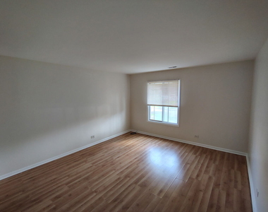 4424 Euclid Avenue - Photo Thumbnail 10