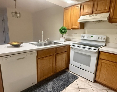 4424 Euclid Avenue - Photo Thumbnail 4