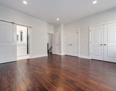 1919 N Drake Avenue - Photo Thumbnail 22