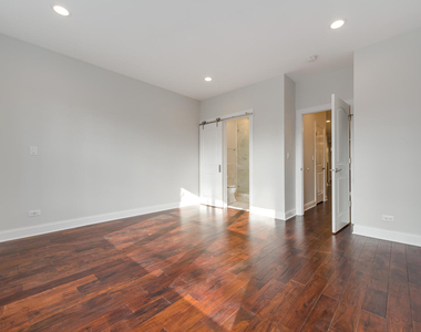 1919 N Drake Avenue - Photo Thumbnail 10