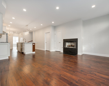 1919 N Drake Avenue - Photo Thumbnail 2