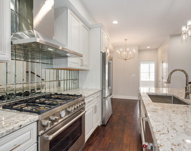 1919 N Drake Avenue - Photo Thumbnail 7