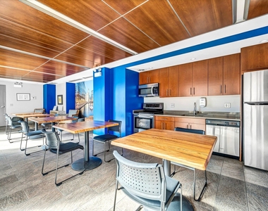777 N Michigan Avenue - Photo Thumbnail 21