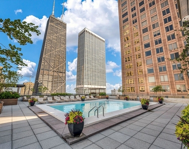 777 N Michigan Avenue - Photo Thumbnail 14