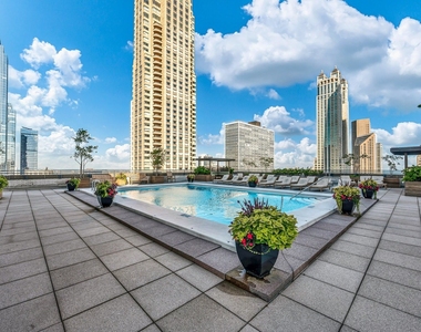 777 N Michigan Avenue - Photo Thumbnail 12