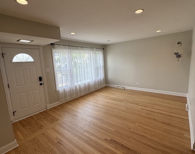 5309 N Central Avenue - Photo Thumbnail 3
