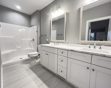 974 Meadow Lane - Photo Thumbnail 7
