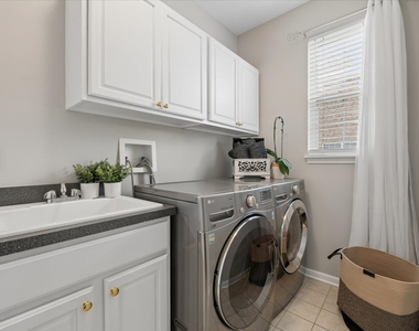 5423 Swan Circle - Photo Thumbnail 15