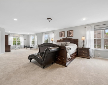 5423 Swan Circle - Photo Thumbnail 19
