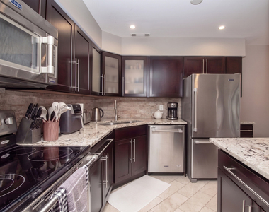 197 Uteg Street - Photo Thumbnail 5