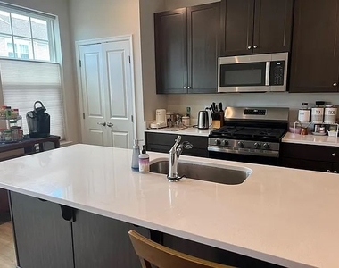 936 Jenkins Court - Photo Thumbnail 3
