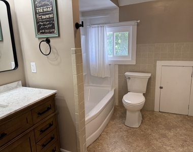 121 Terwilliger Street - Photo Thumbnail 13