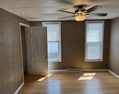 121 Terwilliger Street - Photo Thumbnail 7