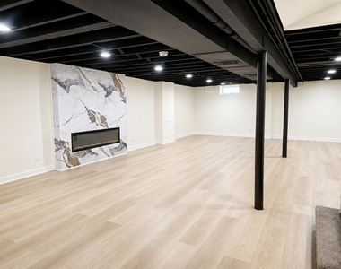307 N Fairview Avenue N - Photo Thumbnail 21