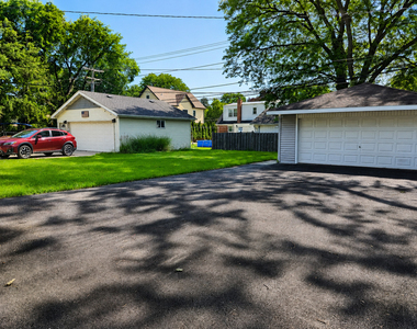 307 N Fairview Avenue N - Photo Thumbnail 25