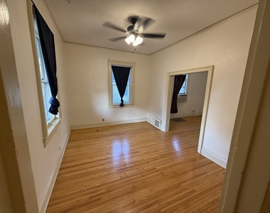 418 N 4th Street - Photo Thumbnail 1
