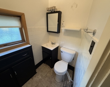 418 N 4th Street - Photo Thumbnail 5