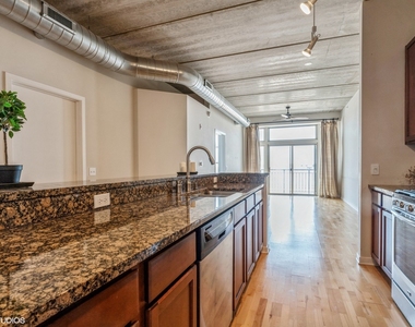 647 Metropolitan Way - Photo Thumbnail 5