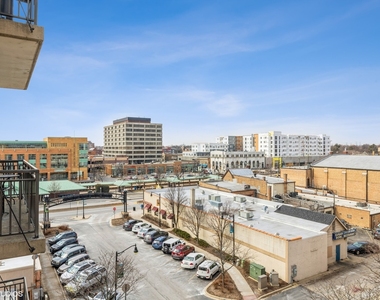 647 Metropolitan Way - Photo Thumbnail 13