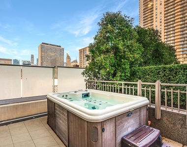 33 W Ontario Street - Photo Thumbnail 15