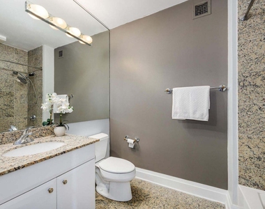 33 W Ontario Street - Photo Thumbnail 24