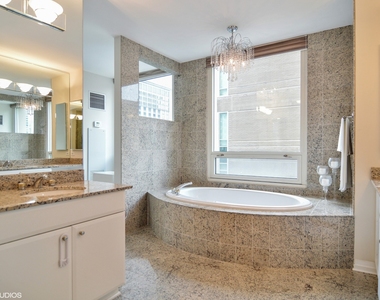 33 W Ontario Street - Photo Thumbnail 19