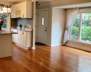 2145 Cedar Court - Photo Thumbnail 3