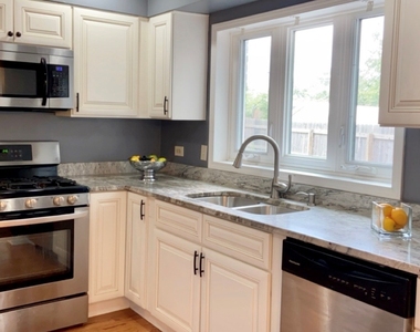 2145 Cedar Court - Photo Thumbnail 2
