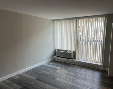 5600 N Sheridan Road - Photo Thumbnail 3