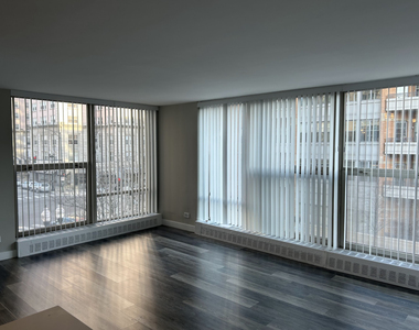 5600 N Sheridan Road - Photo Thumbnail 2