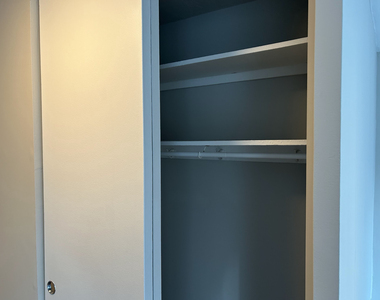 5600 N Sheridan Road - Photo Thumbnail 5
