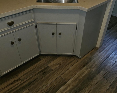 9738 Braesmont Drive - Photo Thumbnail 11