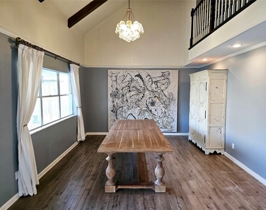 9738 Braesmont Drive - Photo Thumbnail 12