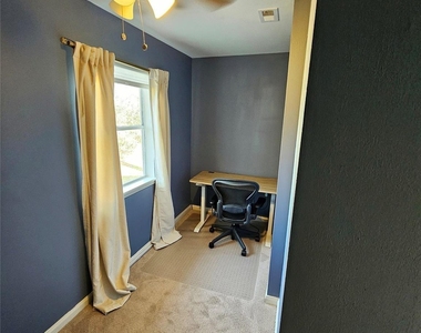9738 Braesmont Drive - Photo Thumbnail 14