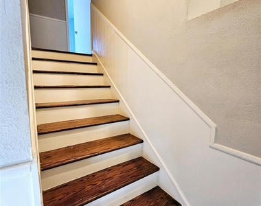9738 Braesmont Drive - Photo Thumbnail 13